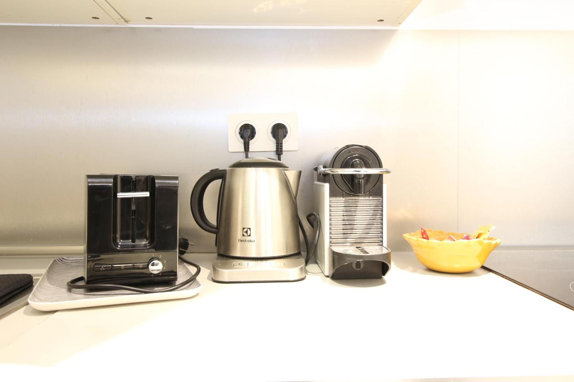T3 Appartement Hypercentre Proche Commerce- Parking - 2 Chambres Wifi Gratuit อาวีญง ภายนอก รูปภาพ