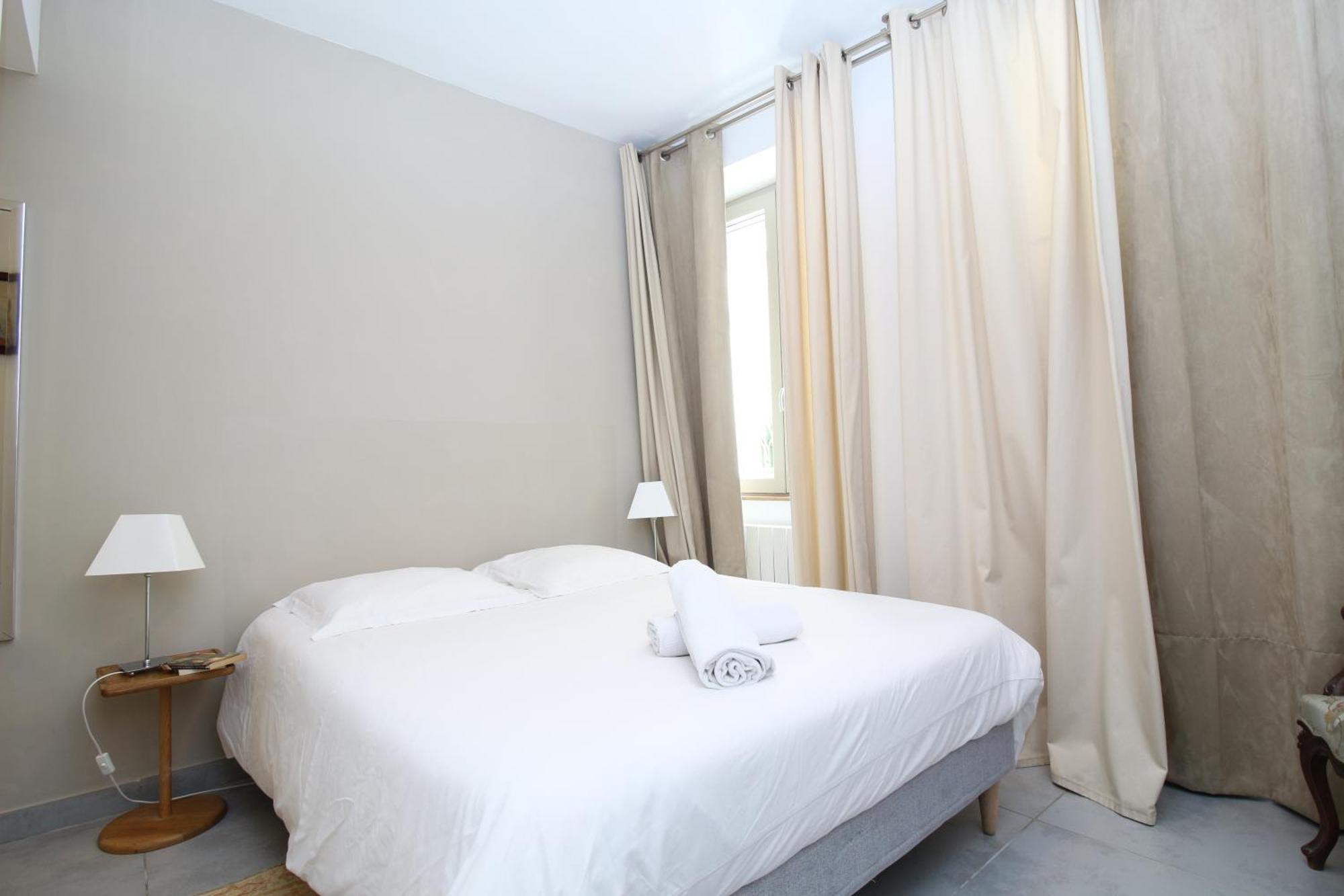 T3 Appartement Hypercentre Proche Commerce- Parking - 2 Chambres Wifi Gratuit อาวีญง ภายนอก รูปภาพ