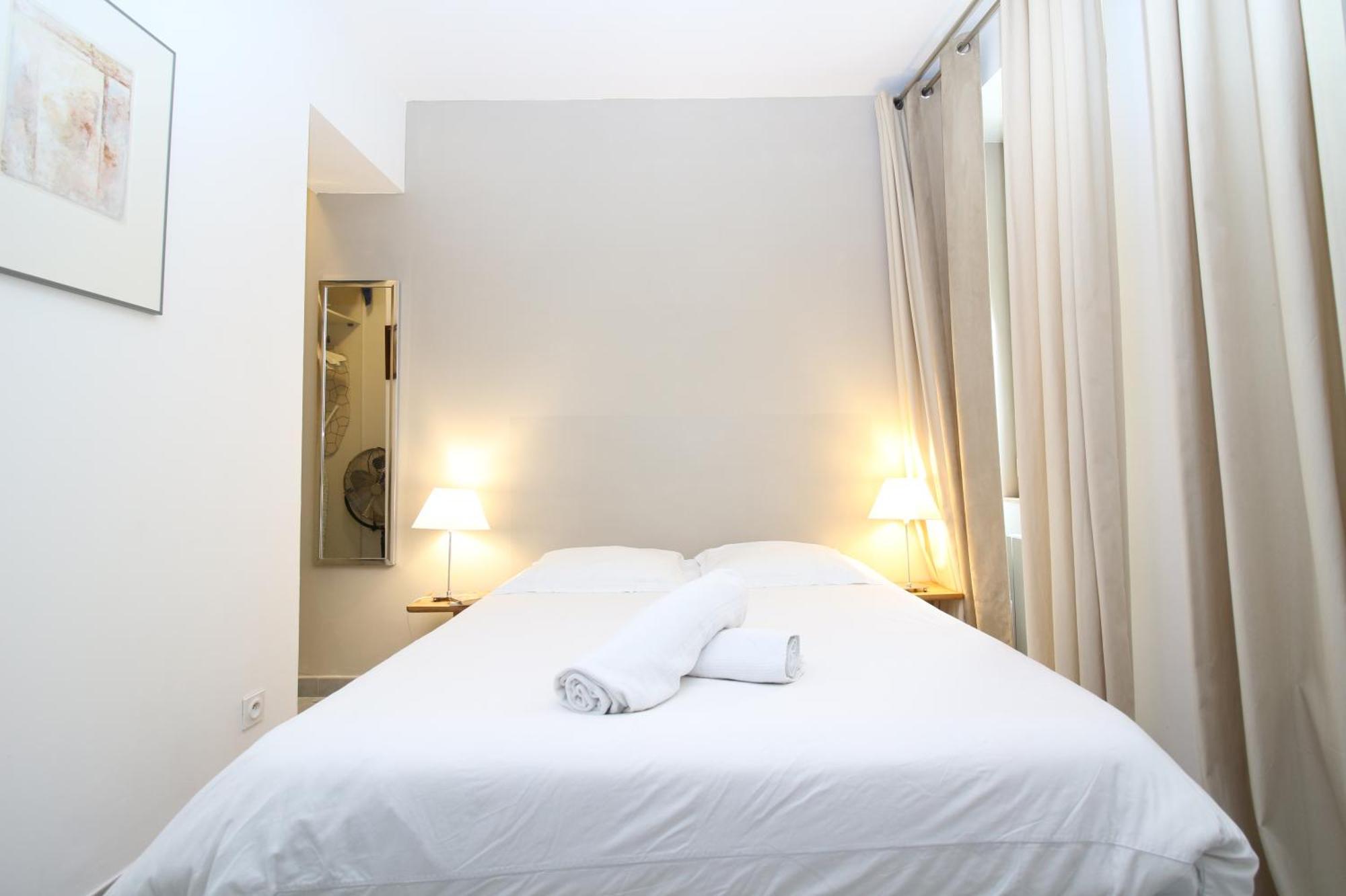 T3 Appartement Hypercentre Proche Commerce- Parking - 2 Chambres Wifi Gratuit อาวีญง ภายนอก รูปภาพ