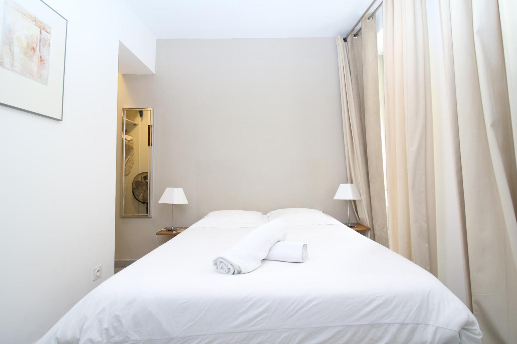 T3 Appartement Hypercentre Proche Commerce- Parking - 2 Chambres Wifi Gratuit อาวีญง ภายนอก รูปภาพ